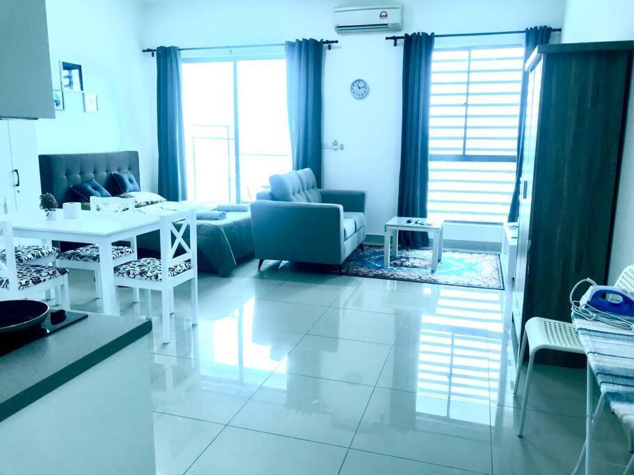 Cozy Cybersquare High Floor View King Bed Free Parkin Netflix With Wi-fi 173 *
