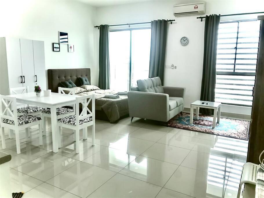 Cozy Cybersquare High Floor View King Bed Free Parkin Netflix With Wi-fi 173 *
