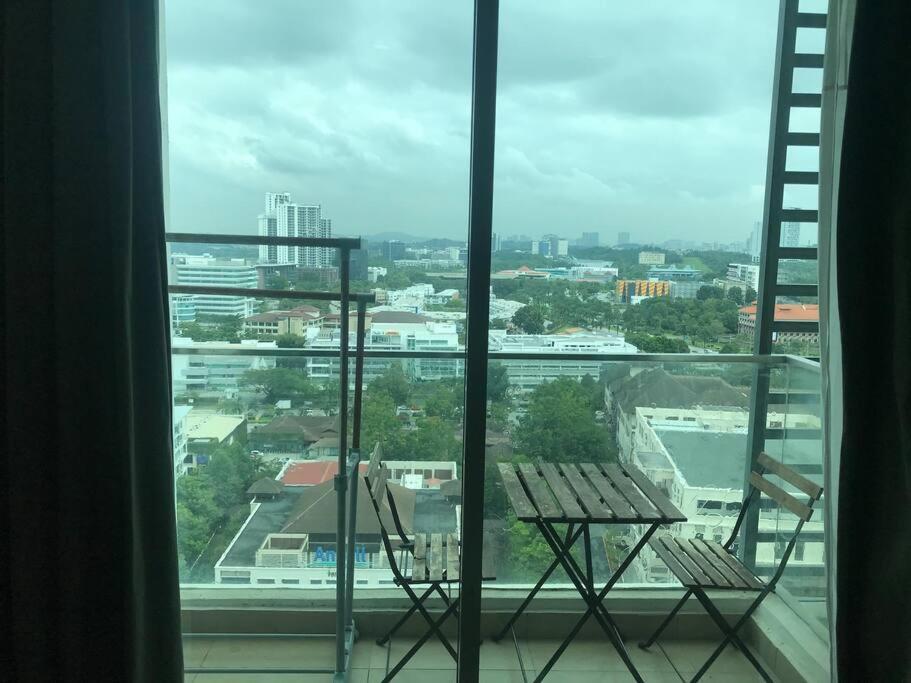 Apartment Cozy Cybersquare High Floor View King Bed Free Parkin Netflix With Wi-fi 173 Cyberjaya